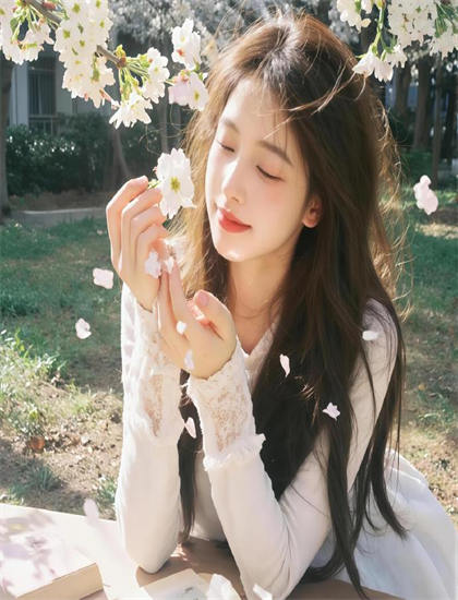 《保龄球少女！》欣赏全攻略：欣赏艺术表现与美学价值 丰富文化知识的实用方法